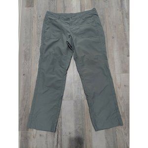 The North Face Women’s Pants/Capris Nylon Size 14 Olive Green Lightweight EUC